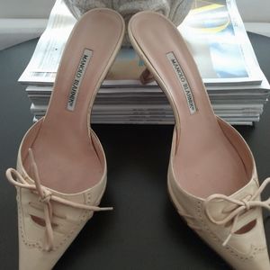 Manolo Blanik Mules